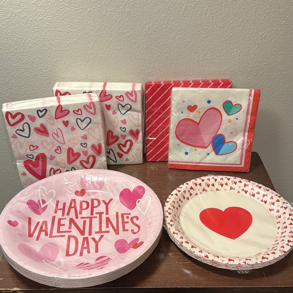Valentine’s Day Paper Plates Napkins & Straws